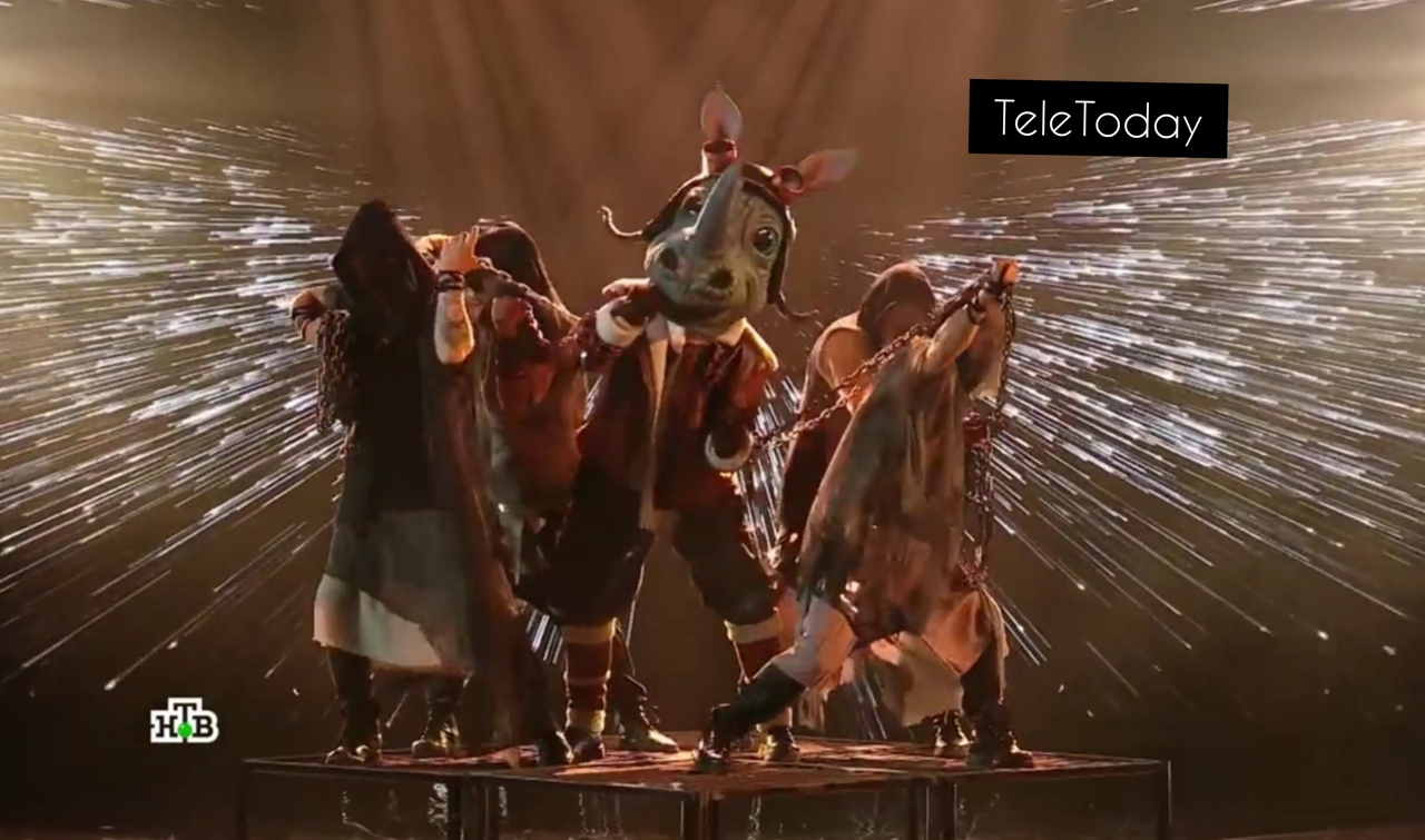 Выступления носорога в шоу маска 2. Шоу маска Украина носорог. Шоу маска носорог беги по небу. Носорог маска 2021.